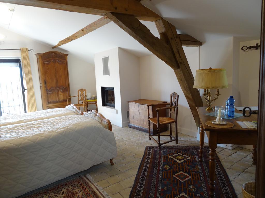 Gentilhommiere De Collonges Bed & Breakfast Prisse Ruang foto