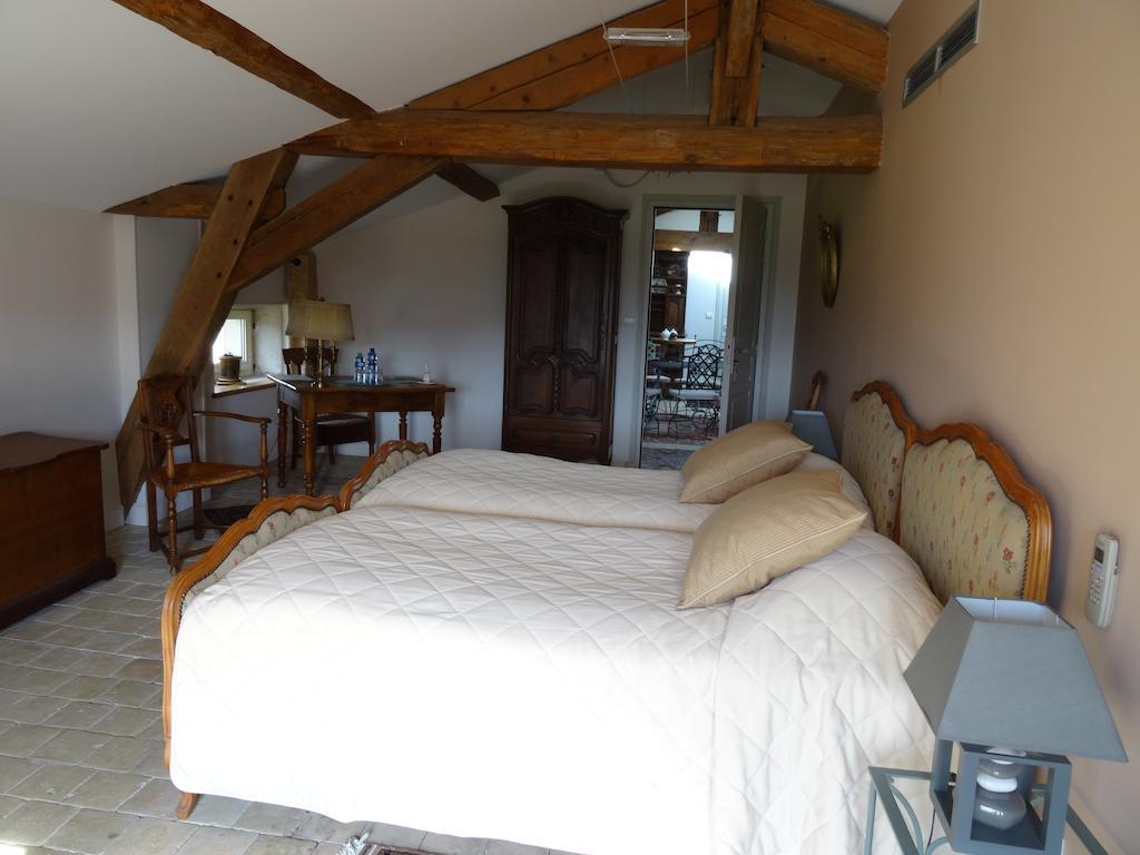 Gentilhommiere De Collonges Bed & Breakfast Prisse Ruang foto