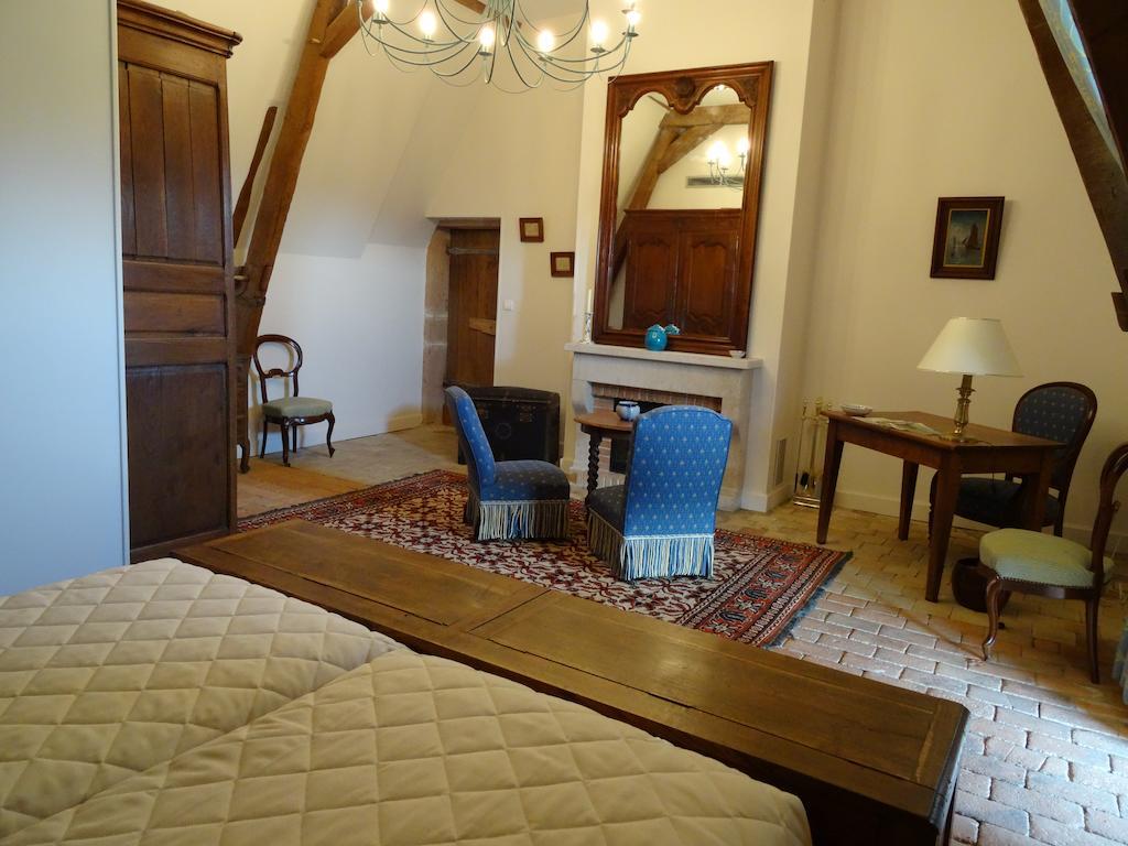 Gentilhommiere De Collonges Bed & Breakfast Prisse Ruang foto