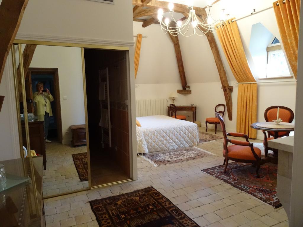 Gentilhommiere De Collonges Bed & Breakfast Prisse Ruang foto