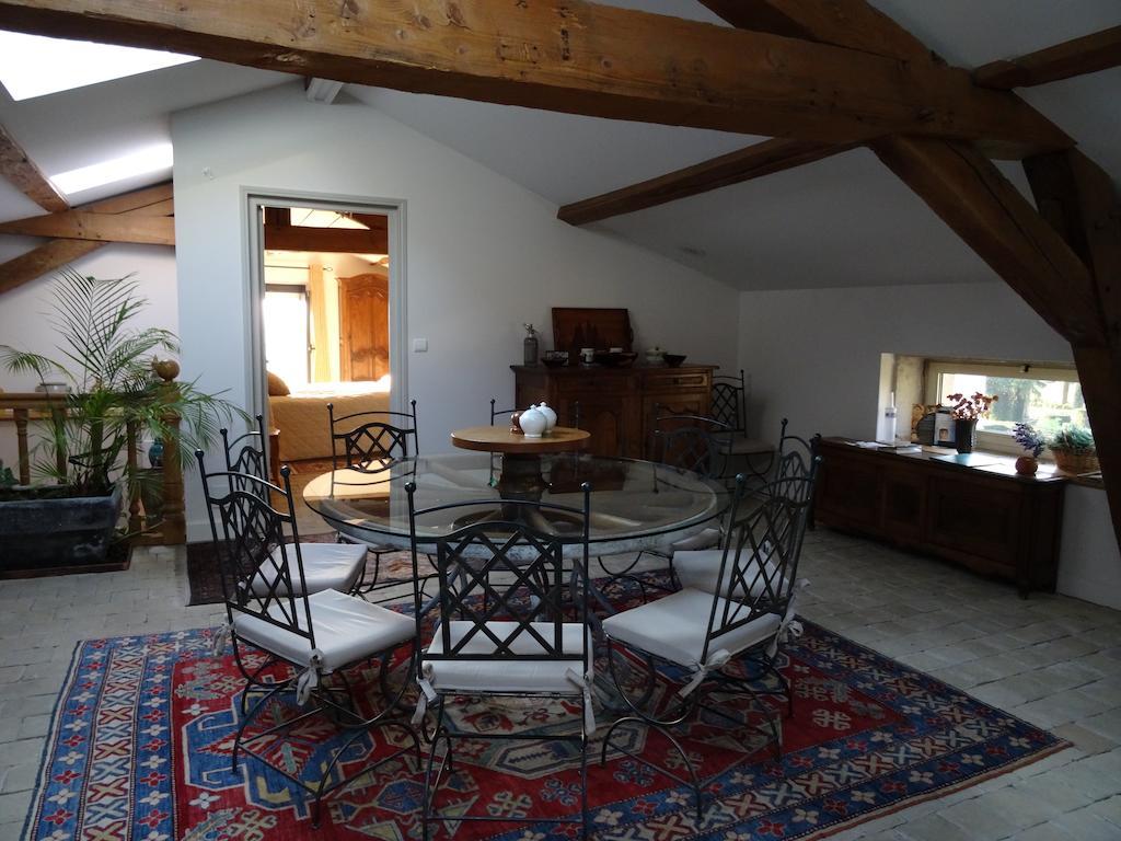 Gentilhommiere De Collonges Bed & Breakfast Prisse Bagian luar foto