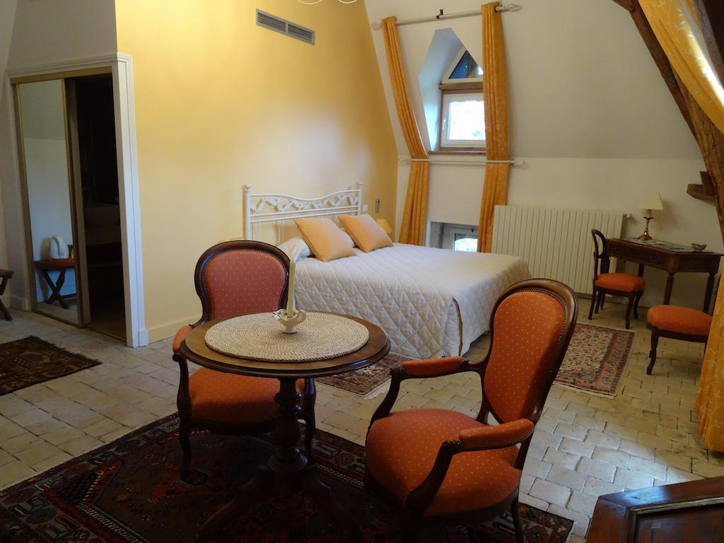 Gentilhommiere De Collonges Bed & Breakfast Prisse Ruang foto