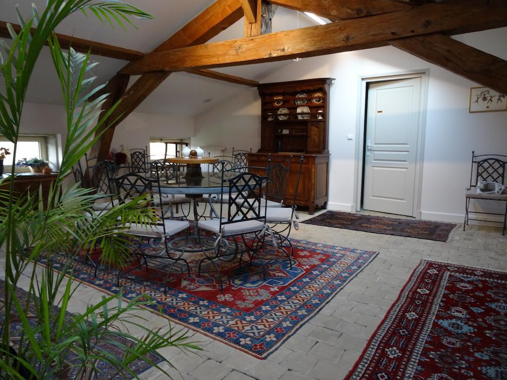 Gentilhommiere De Collonges Bed & Breakfast Prisse Bagian luar foto