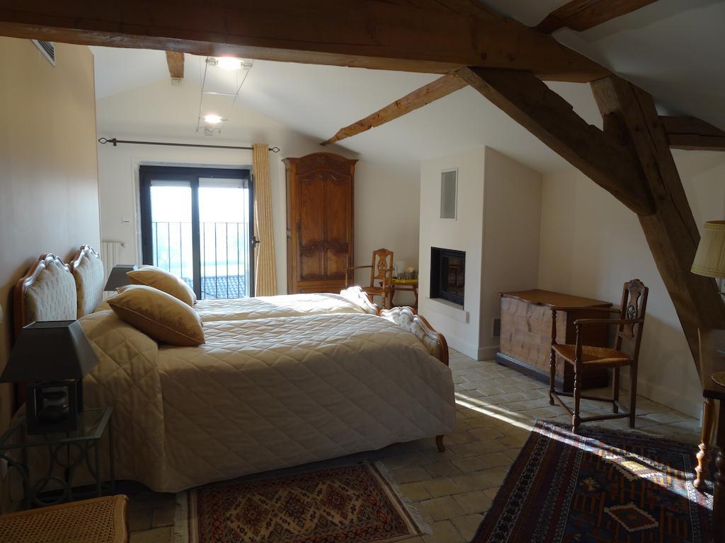 Gentilhommiere De Collonges Bed & Breakfast Prisse Ruang foto