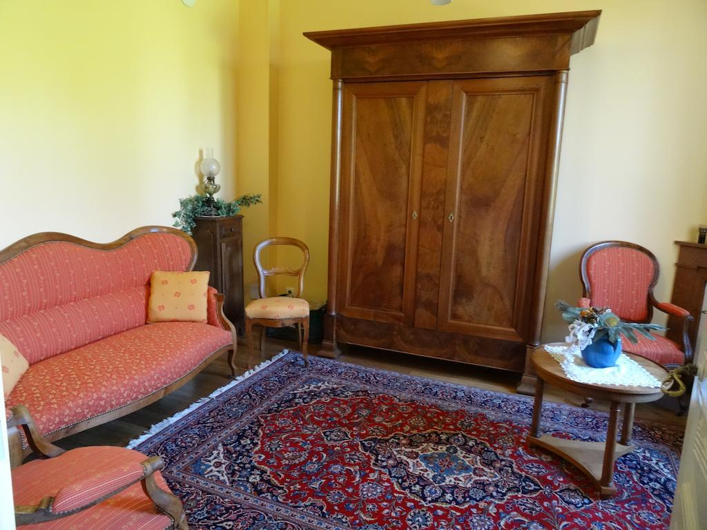 Gentilhommiere De Collonges Bed & Breakfast Prisse Bagian luar foto